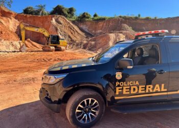 Polícia Federal interrompe extração ilegal de areia e apreende maquinário em fazenda