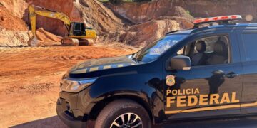 Polícia Federal interrompe extração ilegal de areia e apreende maquinário em fazenda
