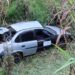 Carro capota e cai em ribanceira na MG-179 entre Machado e Alfenas; cinco pessoas ficaram feridas