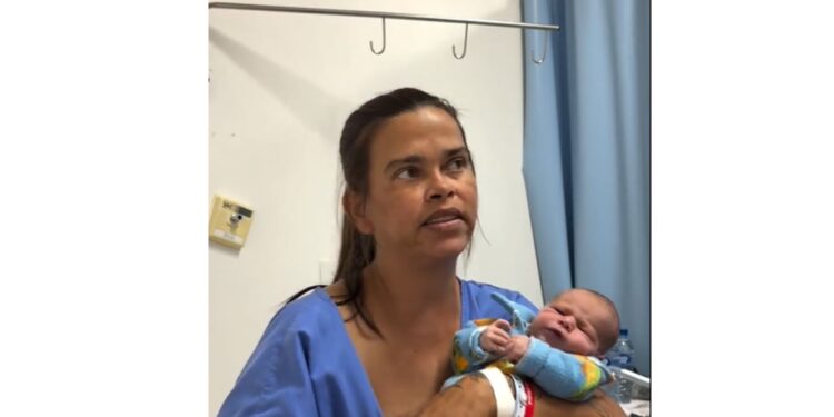 VÍDEO: Dor que parecia pedra nos rins termina com nascimento de bebê