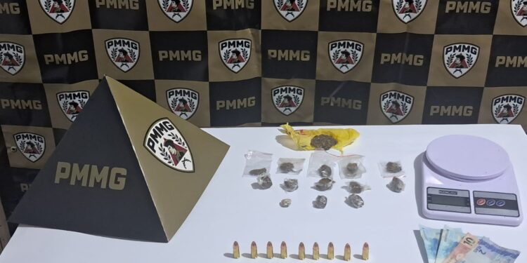 Polícia Militar apreende drogas e munições durante operação em Alpinópolis