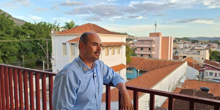 EXCLUSIVO: Governador de Minas visita Carmo do Rio Claro e vistoria UBS da Rua Nova