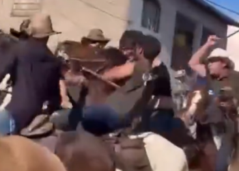 VÍDEO: Homem de 40 anos é brutalmente agredido durante romaria de cavaleiros