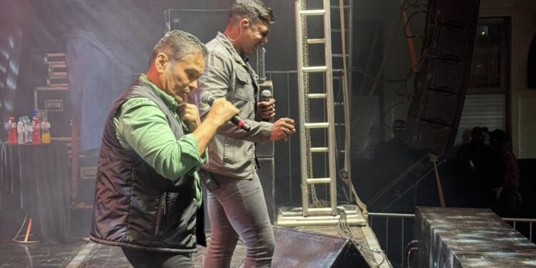 Segunda noite da Festa do Café reúne grande público e mantém clima de celebração em Conceição da Aparecida