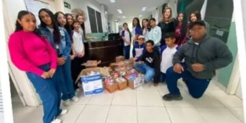 Alunos de escola de São João Batista do Glória arrecadam mais de 5 mil gelatinas para pacientes com câncer