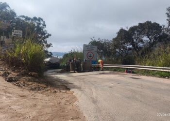 Ponte Torta em Carmo recebe barreiras de concreto para impedir passagem de caminhões