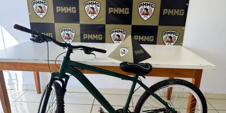 Polícia Militar recupera bicicleta furtada e apreende menor em Conceição da Aparecida