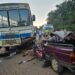 Idosa de 93 anos morre após grave colisão entre carro e ônibus em São Tomé das Letras