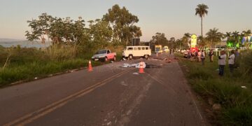 Acidente na LMG-856 deixa uma mulher morta e vários feridos em Delfinópolis (MG)