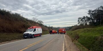 Colisão entre veículos deixa cinco feridos leves e mobiliza Bombeiros e SAMU