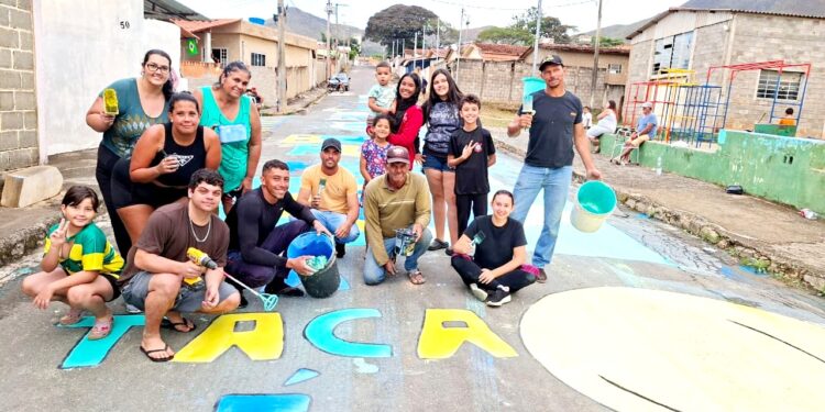 VÍDEO: Moradores da Jacuba se mobilizam e criam verdadeiro espetáculo para a Copa do Mundo