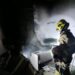 Bombeiros controlam incêndio em residência durante a noite em Piumhi