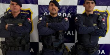 Homem tenta fugir durante abordagem e acaba detido com arma adaptada e cocaína em Passos