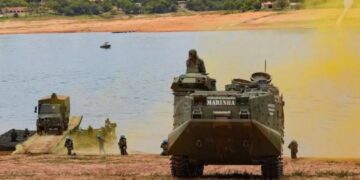 Marinha reúne 2 mil militares em Minas 