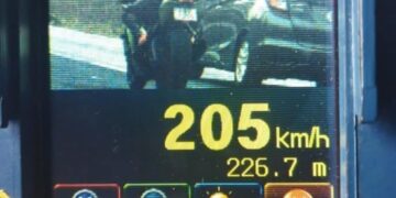 Moto é flagrada a 205 km/h em rodovia federal de Minas durante operação da PRF