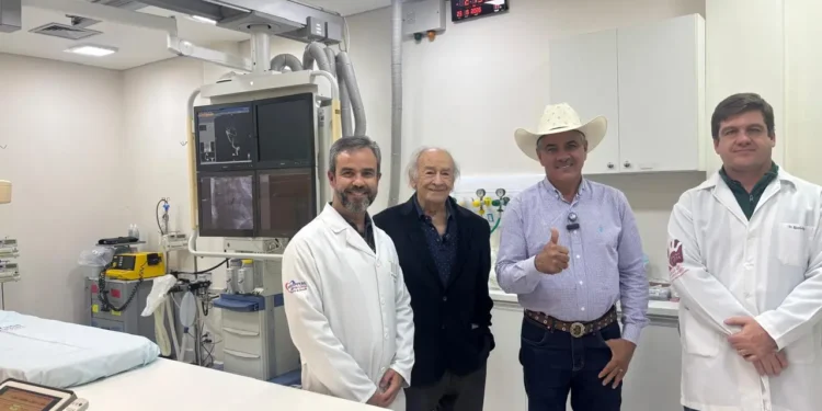 VÍDEO | Dep. federal Emidinho Madeira é homenageado em inauguração da nova sala de hemodinâmica do Hospital do Coração de Poços