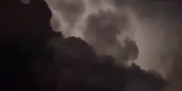 VÍDEO | Céu carregado e relâmpagos anunciaram tempestade de granizo que atingiu Ilicínea (MG)