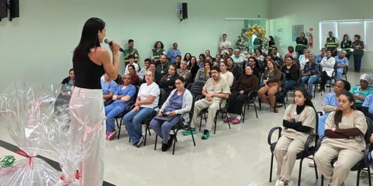 Santa Casa de Alfenas abre SIPAT 2026 com palestra sobre qualidade de vida e bem-estar