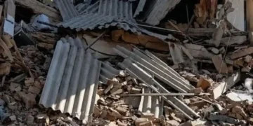 Desabamento parcial de prédio deixa feridos e mobiliza equipes de resgate