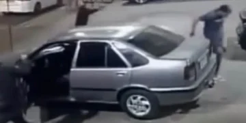 Homem é perseguido e morto a tiros dentro de loja