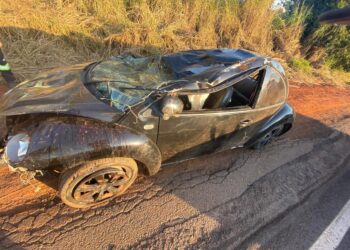 Motorista com sinais de embriaguez fica gravemente ferido em capotamento na MGC-369