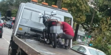 GCM remove motocicleta com irregularidades e flagra condutora sem habilitação