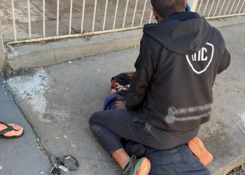 Homem é preso após tentativa de assalto a oficina e luta corporal em Passos