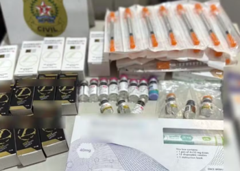 Polícia Civil apreende medicamentos para emagrecimento e hormônios comercializados ilegalmente em Passos