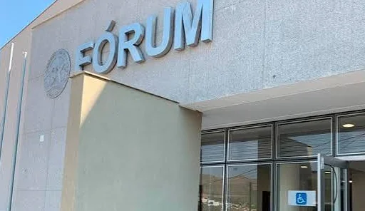 Justiça anula demissão de motorista da Prefeitura de Carmo do Rio Claro por falta de imparcialidade no julgamento
