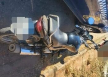 Motocicleta é apreendida após condutor sem CNH ser flagrado fazendo manobras perigosas no Sul de Minas