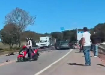 VÍDEO: Mulher morre e bebê é socorrido em estado grave após acidente com quatro veículos na BR-265, em Boa Esperança