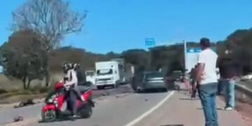VÍDEO: Mulher morre e bebê é socorrido em estado grave após acidente com quatro veículos na BR-265, em Boa Esperança