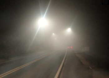 Neblina aumenta no Sul de Minas e reforça alerta para motoristas em rodovias da região