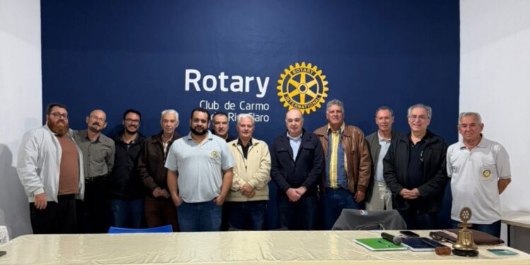 Rotary Club de Carmo do Rio Claro reelege presidente e anuncia nova diretoria