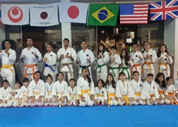 VÍDEO | CT CARMOFIGHT realiza treino especial em homenagem ao Sensei Rosemir Batista e celebra legado do Karate-Do em Carmo