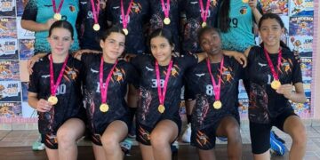 Campo do Meio conquista pentacampeonato regional no handebol feminino dos JEMG