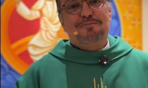 VÍDEO | Paróquia Sagrada Família promove Carreata de São Cristóvão e convida fiéis para celebração em Carmo