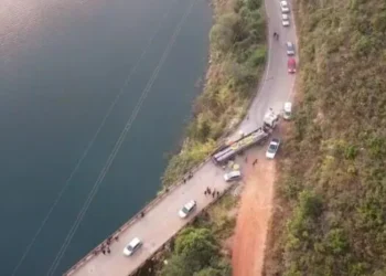 DNIT adotará medidas administrativas após carreta ficar presa em trecho interditado da Ponte Torta
