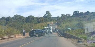 Motorista de 31 anos morre em acidente entre Cássia e Capetinga; veículo quase cai em rio após batida