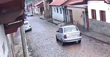 Carro é furtado em plena luz do dia no bairro São Sebastião, em Elói Mendes
