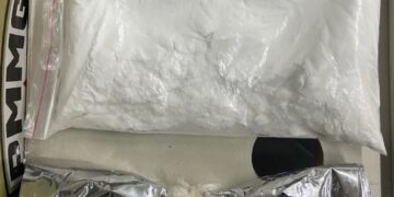 PM apreende adolescente e encontra grande quantidade de drogas em apartamento de Passos