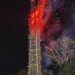 Fogueira marca abertura da tradicional Festa de São João Batista no Gravatá, em Passos