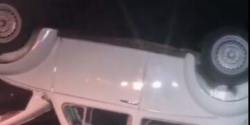 Capotamento de Fusca deixa ferido na MGC-491, em Monte Belo
