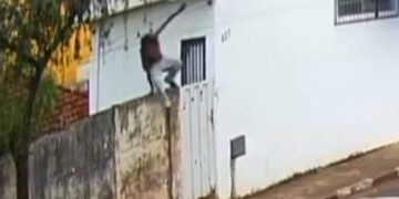Homem invade base do SAMU e furta notebook em Passos (MG)
