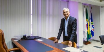 Coronel Sandro reassume em Valadares  
