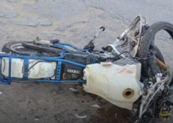Motociclista de 45 anos morre após colisão com caminhonete na MG-050