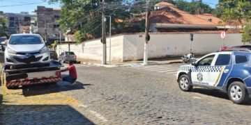 Motorista é preso com carro clonado durante abordagem no Centro de Guaxupé