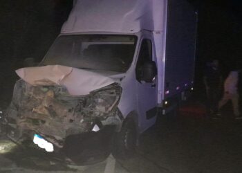 Colisão entre caminhonete e Fiat Strada é registrada na MG-179