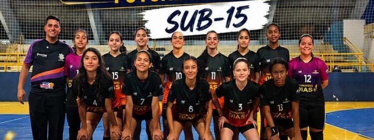 Alpinópolis é campeã da Liga RioPardense de Futsal Feminino na categoria Sub-15