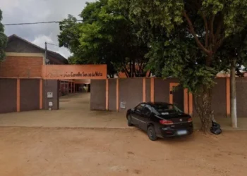 Grávida de 15 anos é apreendida suspeita de planejar a morte da própria mãe